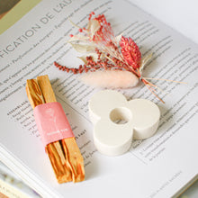 画像をギャラリービューアに読み込む, Positive Energy Palo Santo Holder Bouquet set for Mother's Day