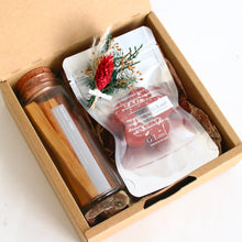 画像をギャラリービューアに読み込む, Positive Energy Palo Santo Bottle & Holder Holy Christmas set