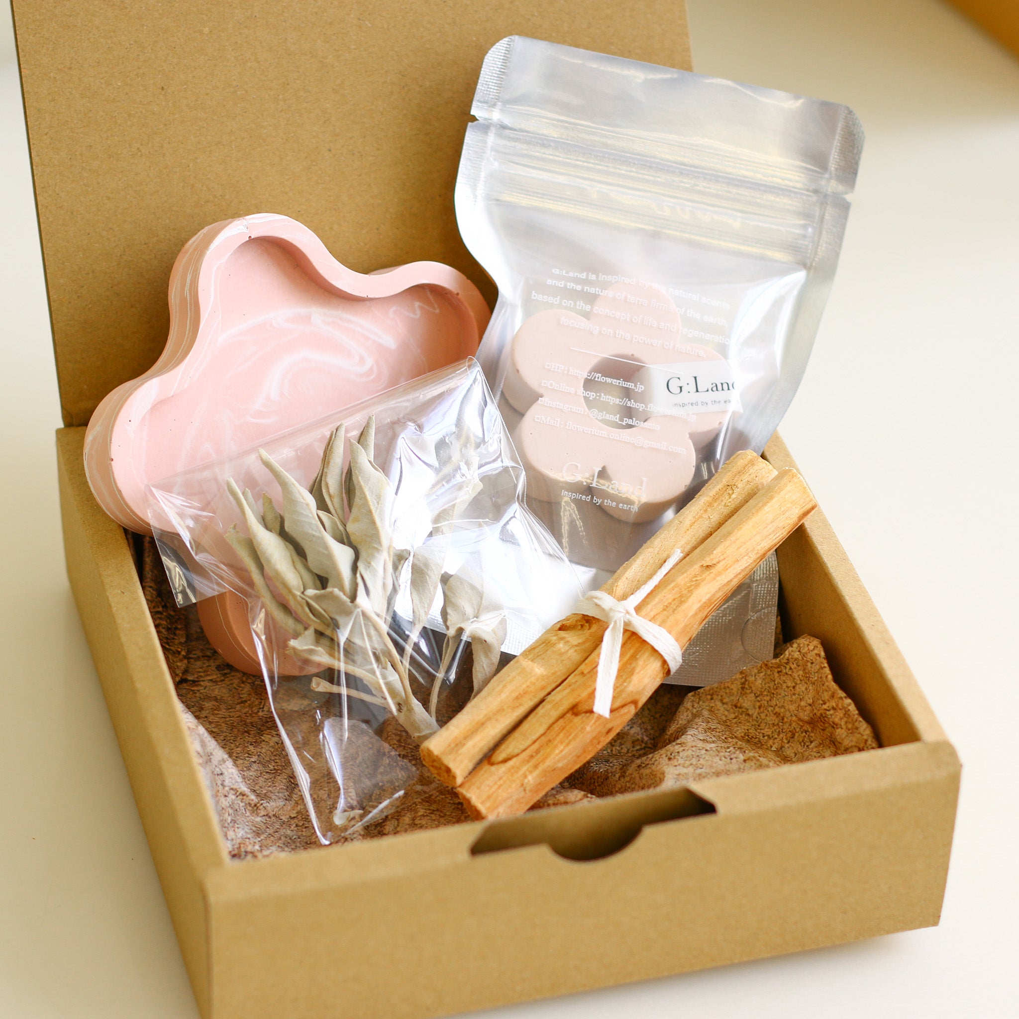 Positive Energy Palo Santo Gift set -Pink Moon